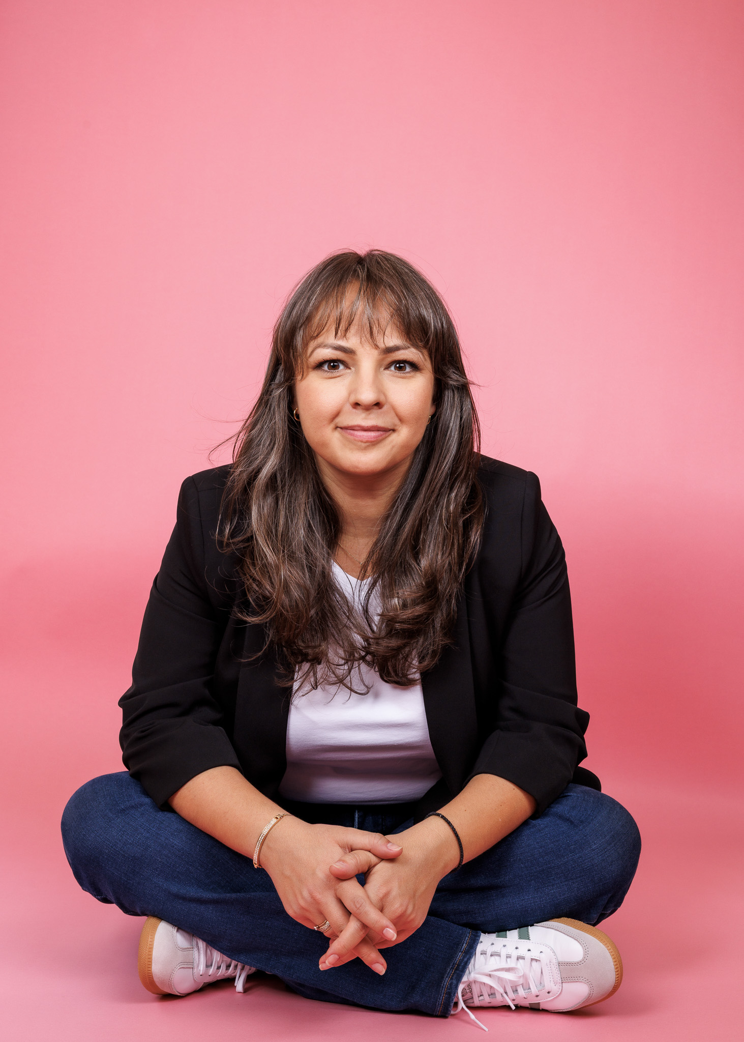 The Power of Professional Headshots:Why Your LinkedIn Profile Needs More Than a Selfie